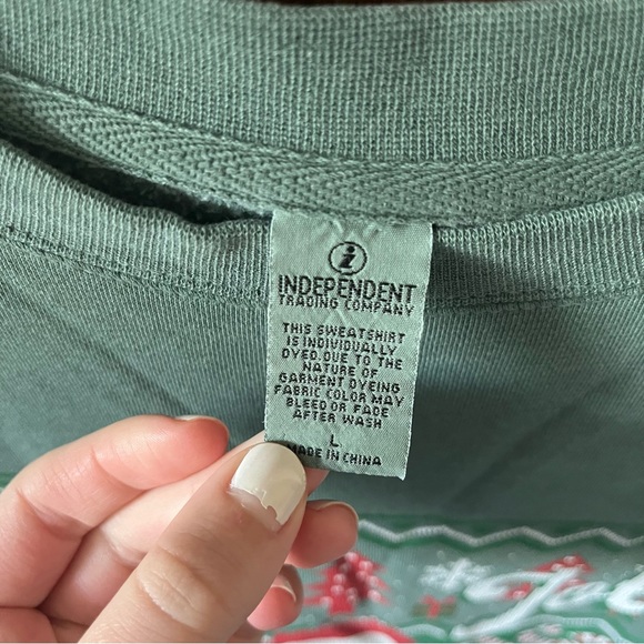 NEW Jonas Brothers Holiday Christmas Sweater - Picture 4 of 6